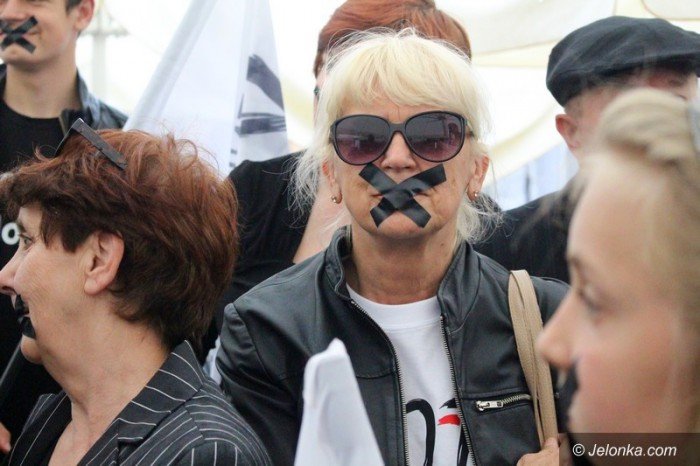 czarny-protest-kodu-foto-63972