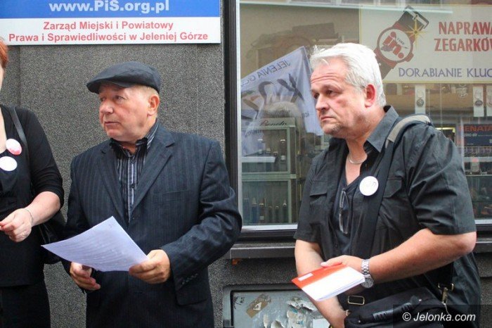 czarny-protest-kodu-foto-63972
