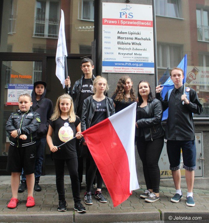 czarny-protest-kodu-foto-63972