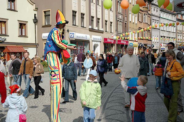 Burmistrz Wojtkun znalazł kruczek w przepisach kodeksu pracy.
