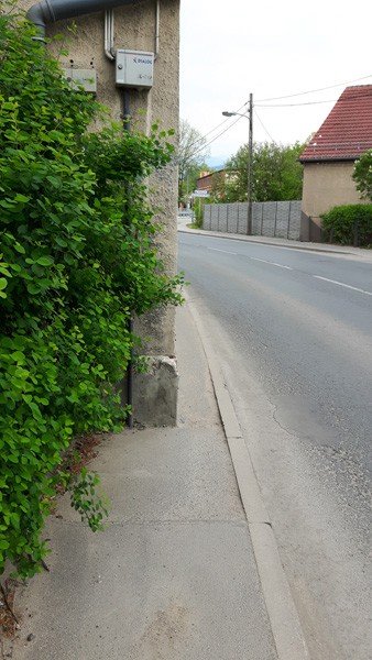 za-waskie-chodniki-w-cieplicach-foto-64027