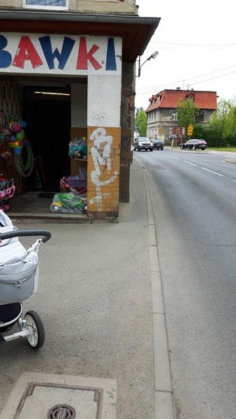 za-waskie-chodniki-w-cieplicach-foto-64027