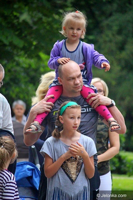 zumba-w-parku-zdrojowym-dziao-sie-foto-64033