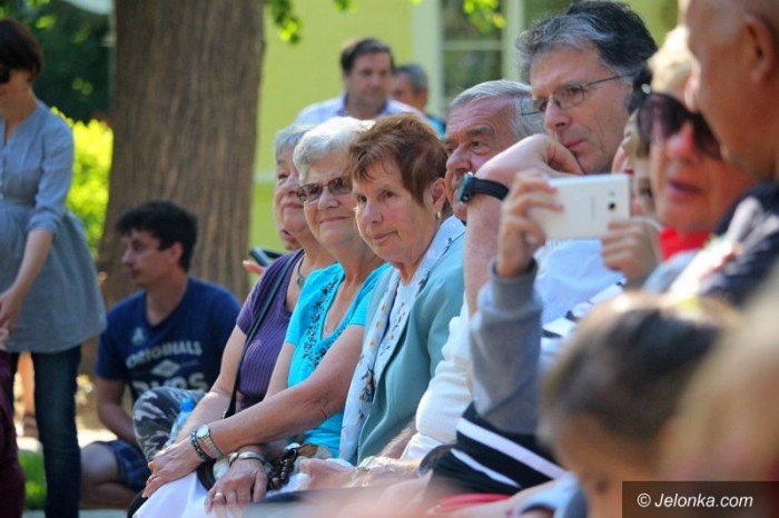 zumba-w-parku-zdrojowym-dziao-sie-foto-64033