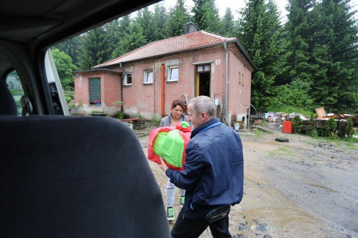 pomoc-samotnym-matkom-od-kolejnych-uczniow-foto-64035