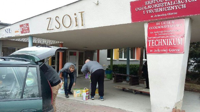 pomoc-samotnym-matkom-od-kolejnych-uczniow-foto-64035