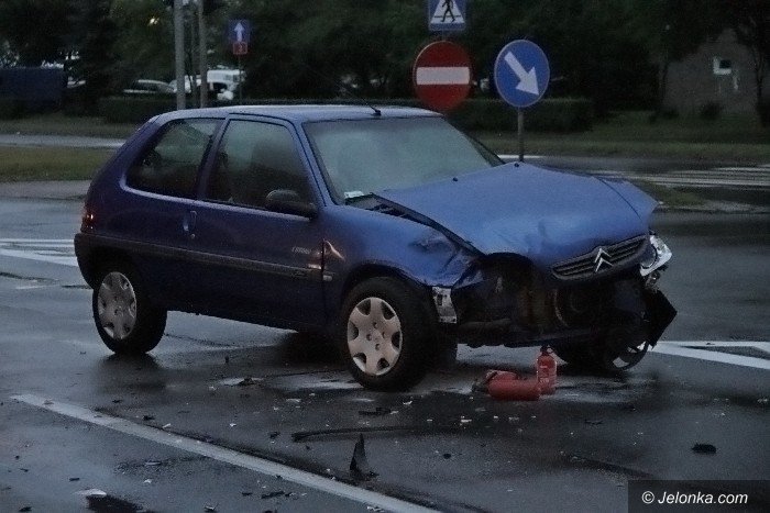 kolizja-dwoch-citroenow-na-zabobrzu-foto-64106
