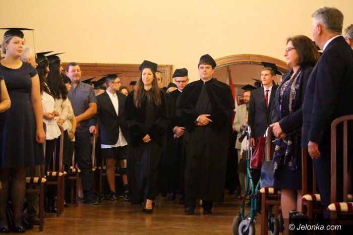 w-kpsw-absolwenci-otrzymali-dyplomy-foto-64129