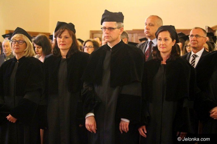 w-kpsw-absolwenci-otrzymali-dyplomy-foto-64129