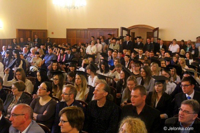 w-kpsw-absolwenci-otrzymali-dyplomy-foto-64129