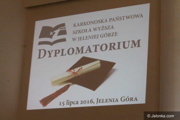w-kpsw-absolwenci-otrzymali-dyplomy-foto-64129