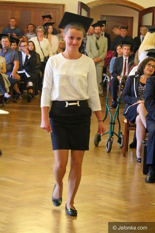 w-kpsw-absolwenci-otrzymali-dyplomy-foto-64129