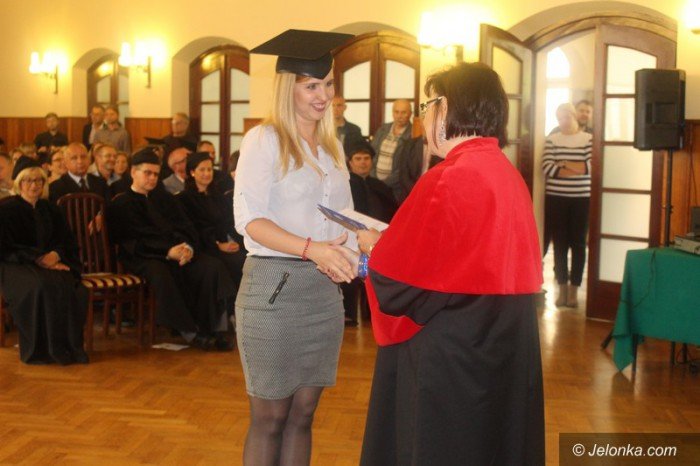 w-kpsw-absolwenci-otrzymali-dyplomy-foto-64129