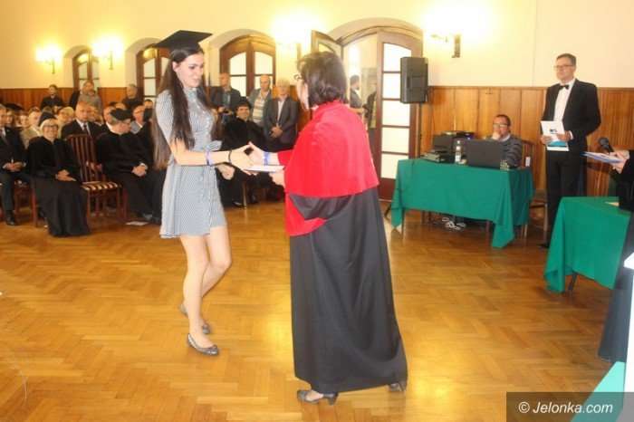 w-kpsw-absolwenci-otrzymali-dyplomy-foto-64129