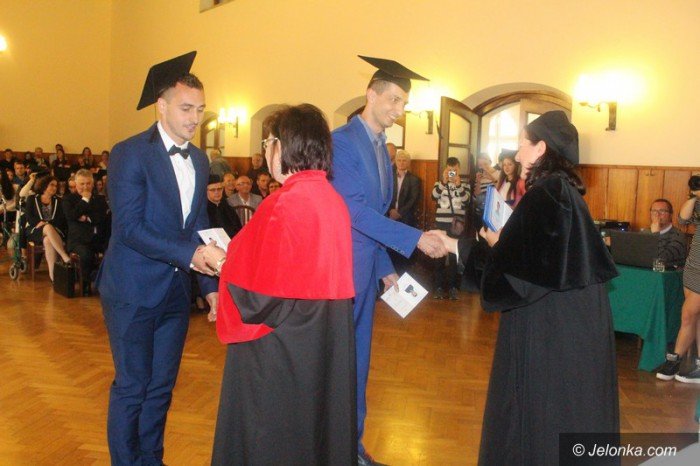 w-kpsw-absolwenci-otrzymali-dyplomy-foto-64129