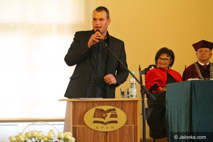 w-kpsw-absolwenci-otrzymali-dyplomy-foto-64129