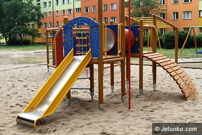 nowy-plac-zabaw-na-zabobrzu-juz-po-odbiorze-foto-64146