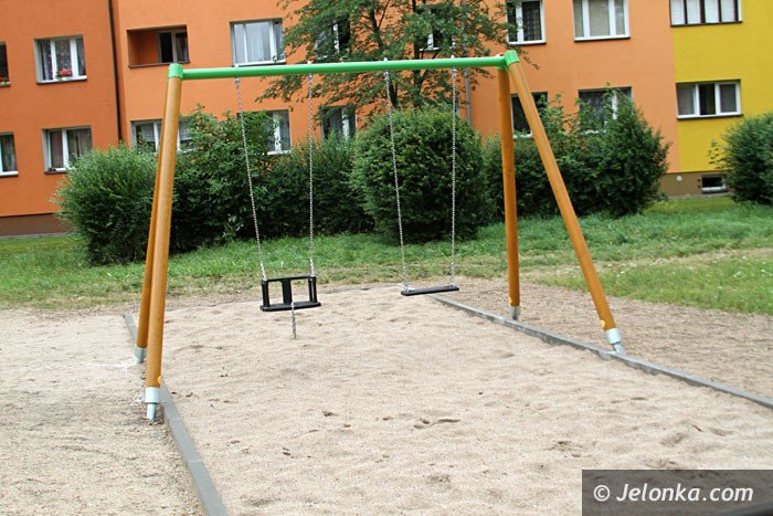 nowy-plac-zabaw-na-zabobrzu-juz-po-odbiorze-foto-64146