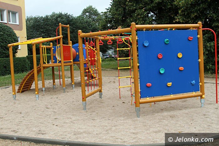 nowy-plac-zabaw-na-zabobrzu-juz-po-odbiorze-foto-64146