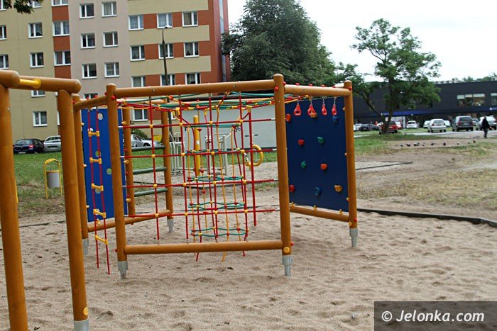 nowy-plac-zabaw-na-zabobrzu-juz-po-odbiorze-foto-64146