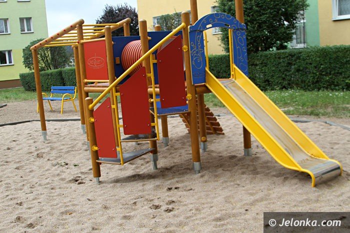 nowy-plac-zabaw-na-zabobrzu-juz-po-odbiorze-foto-64146