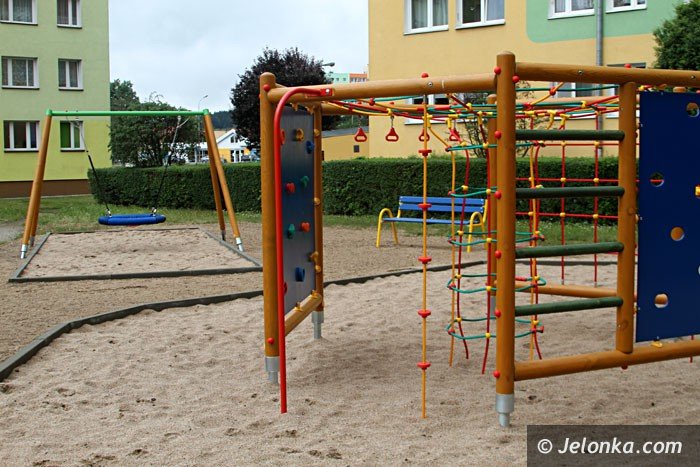 nowy-plac-zabaw-na-zabobrzu-juz-po-odbiorze-foto-64146
