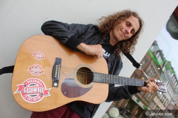 gitara-staszka-nagajka-w-nowych-rekach-foto-64222