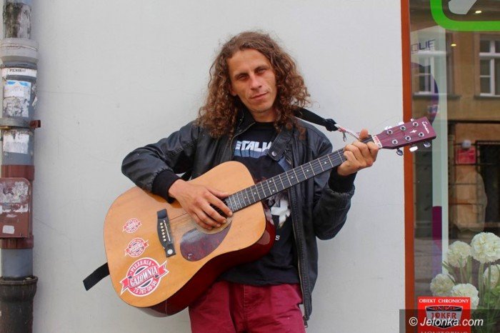 gitara-staszka-nagajka-w-nowych-rekach-foto-64222