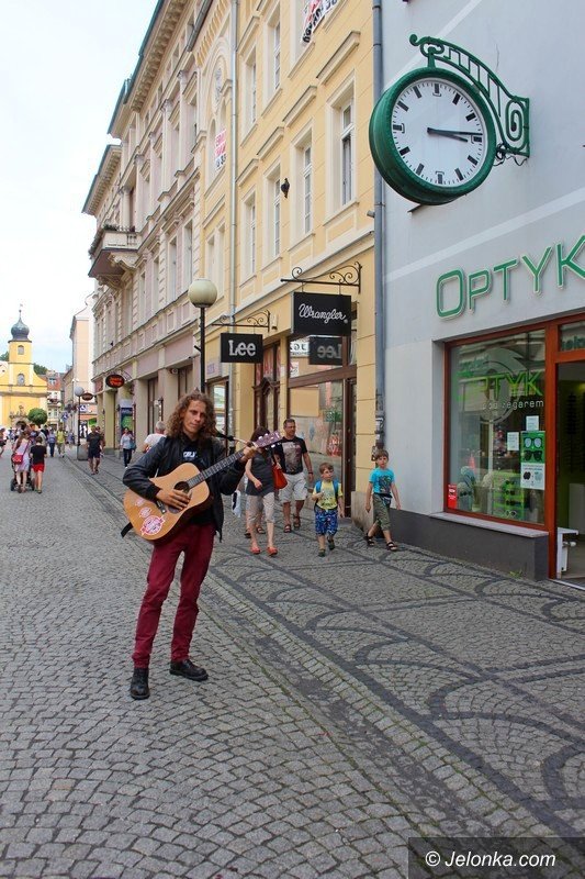 gitara-staszka-nagajka-w-nowych-rekach-foto-64222