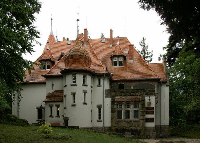 Muzeum Miejskie – Dom Gerharta Hauptmanna w Jeleniej Górze–Jagniątkowie