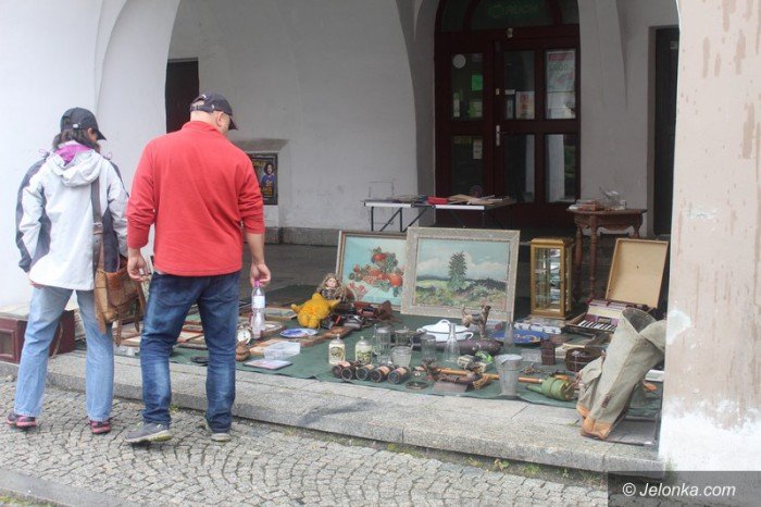 kolekcjonerzy-na-placu-ratuszowym-foto-64274
