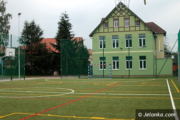 boisko-przy-piatce-do-drobnych-poprawek-foto-64324