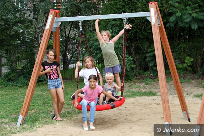 plac-zabaw-w-prezencie-od-marketu-budowlanego-foto-64340