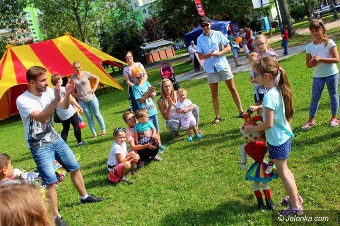 sonce-czy-deszcz-zabawa-przednia-jest-foto-64342