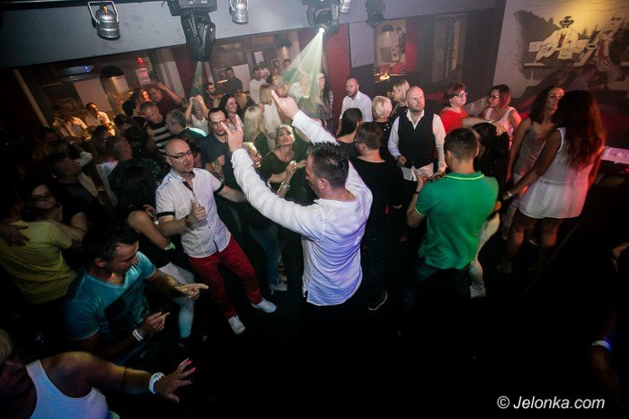 dj-adamus-serwowa-hity-w-klubie-kwadrat-foto-64351