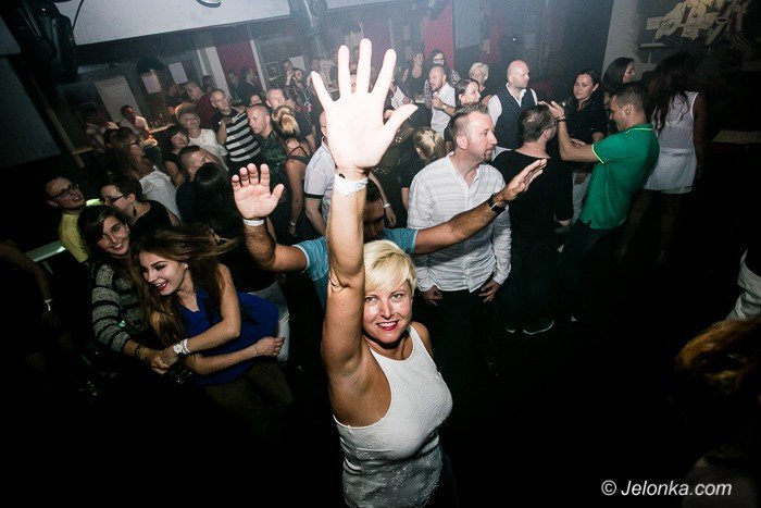 dj-adamus-serwowa-hity-w-klubie-kwadrat-foto-64351