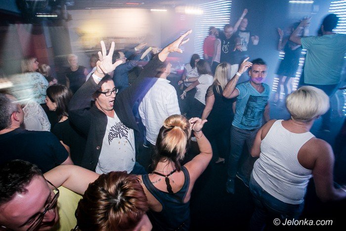 dj-adamus-serwowa-hity-w-klubie-kwadrat-foto-64351