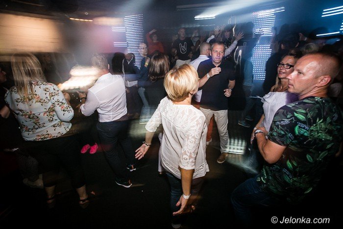 dj-adamus-serwowa-hity-w-klubie-kwadrat-foto-64351