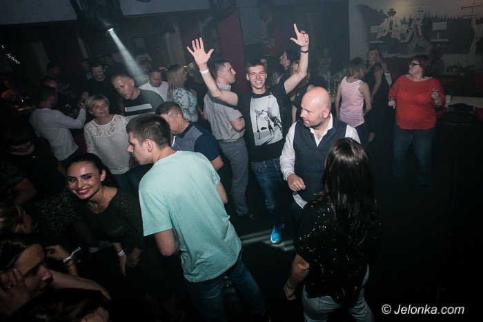 dj-adamus-serwowa-hity-w-klubie-kwadrat-foto-64351