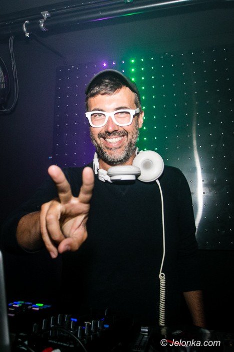 dj-adamus-serwowa-hity-w-klubie-kwadrat-foto-64351