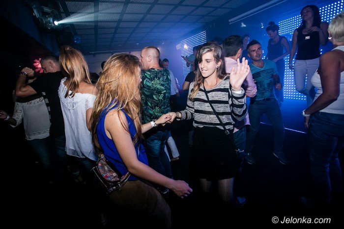 dj-adamus-serwowa-hity-w-klubie-kwadrat-foto-64351