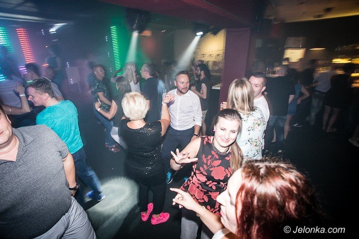 dj-adamus-serwowa-hity-w-klubie-kwadrat-foto-64351