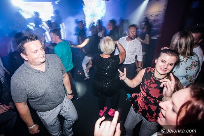 dj-adamus-serwowa-hity-w-klubie-kwadrat-foto-64351