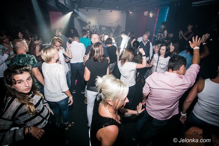dj-adamus-serwowa-hity-w-klubie-kwadrat-foto-64351