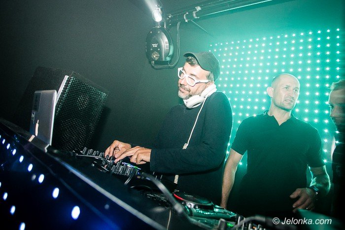 dj-adamus-serwowa-hity-w-klubie-kwadrat-foto-64351