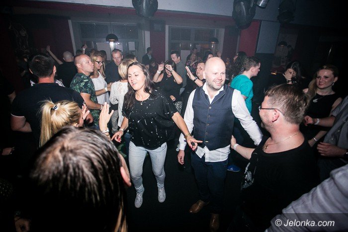 dj-adamus-serwowa-hity-w-klubie-kwadrat-foto-64351