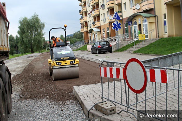 kolejny-kawaek-asfaltu-na-zabobrzu-foto-64375