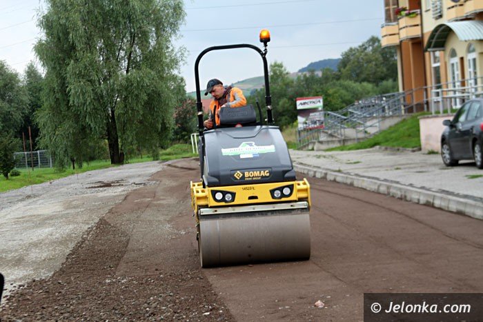 kolejny-kawaek-asfaltu-na-zabobrzu-foto-64375