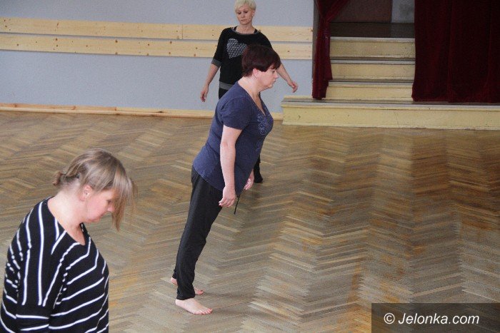 letnie-warsztaty-teatralne-w-kowarach-foto-64398