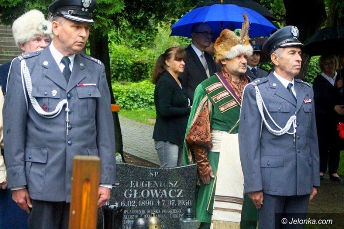 oddali-czesc-zonierzowi-pierwszej-kompanii-kadrowej-foto-64443